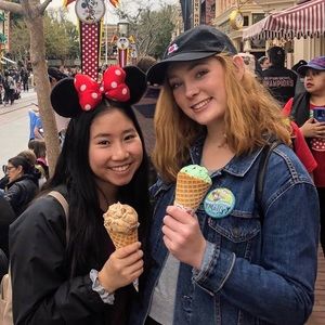 Meet your Posher, Molly